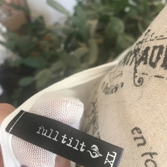 *Full Tilt top - Picture 4 of 5